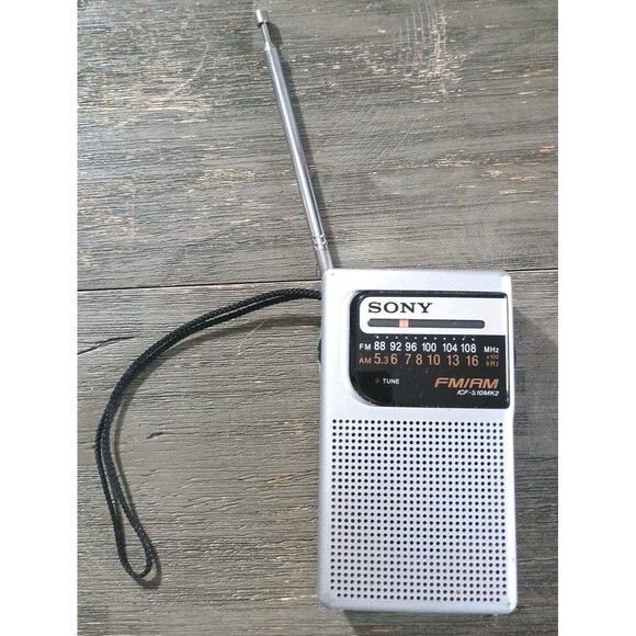 Sony ICF-S10MK2  AM/FM  Vintage Portable Pocket Radio Silver Tested Works - Picture 1 of 9